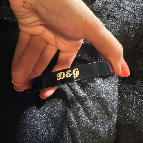 Dolce&Gabbana bracelet Includes Box - Picture 8 of 9